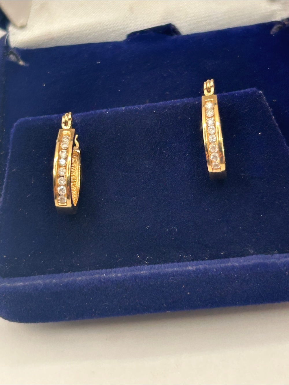 14k Solid Gold Huggie Hoop Earrings .25 TCW Diamonds - Picture 14 of 16